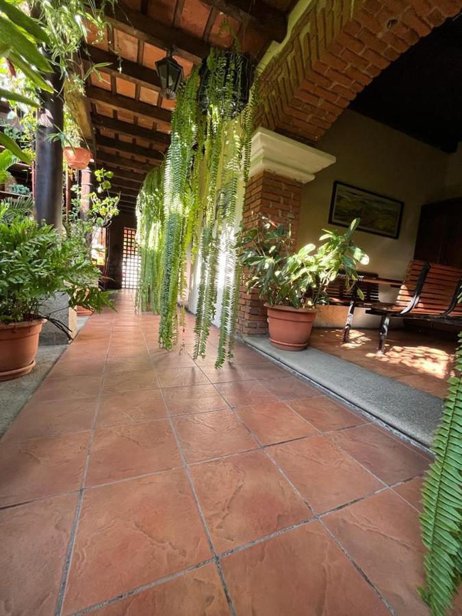 Casa Del Viajero Colonial Apartment Antigua Exterior photo