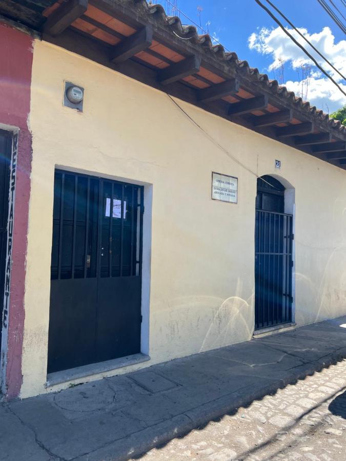 Casa Del Viajero Colonial Apartment Antigua Exterior photo